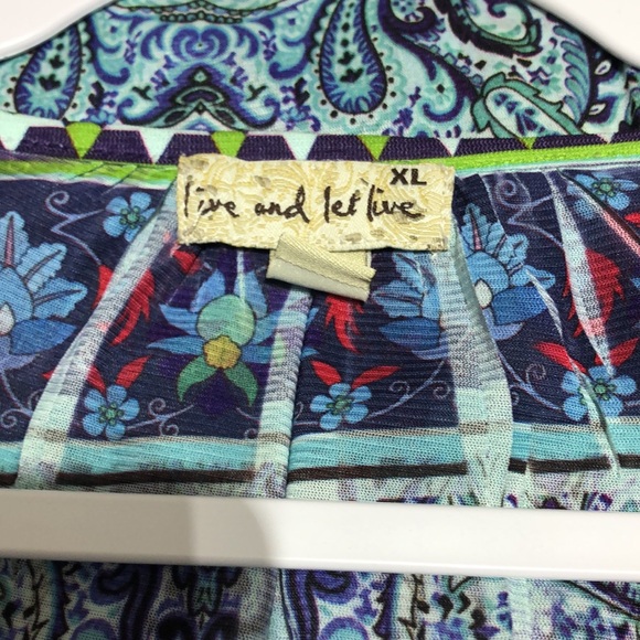 🚨(Must Bundle) Live and Let Live Studded Top Sz. XL - Picture 4 of 4